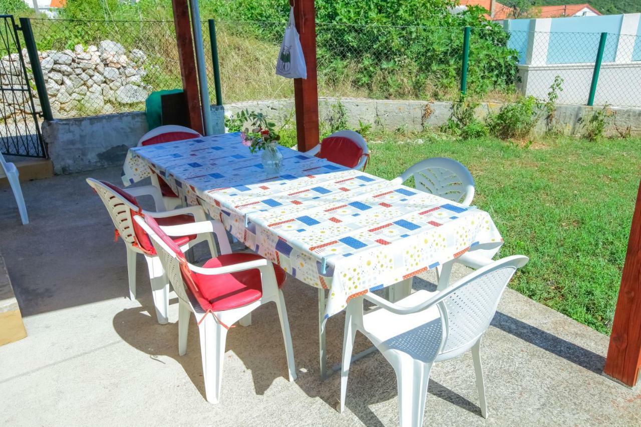 Holiday Hometoni Savar Esterno foto